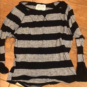 Black and gray long sleeve tee